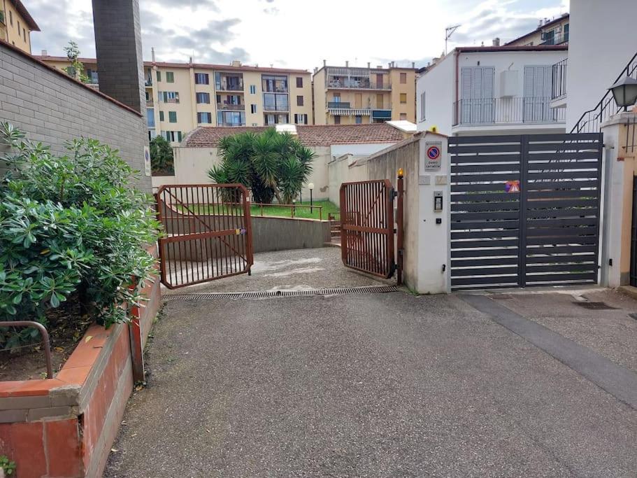 Lungarno 32 With Private Parking Apartment Florence Luaran gambar
